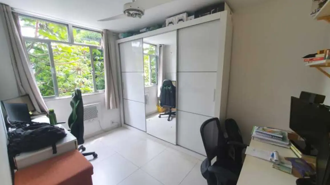 Foto 4 de Apartamento com 2 quartos à venda, 45m2 em Rio De Janeiro - RJ
