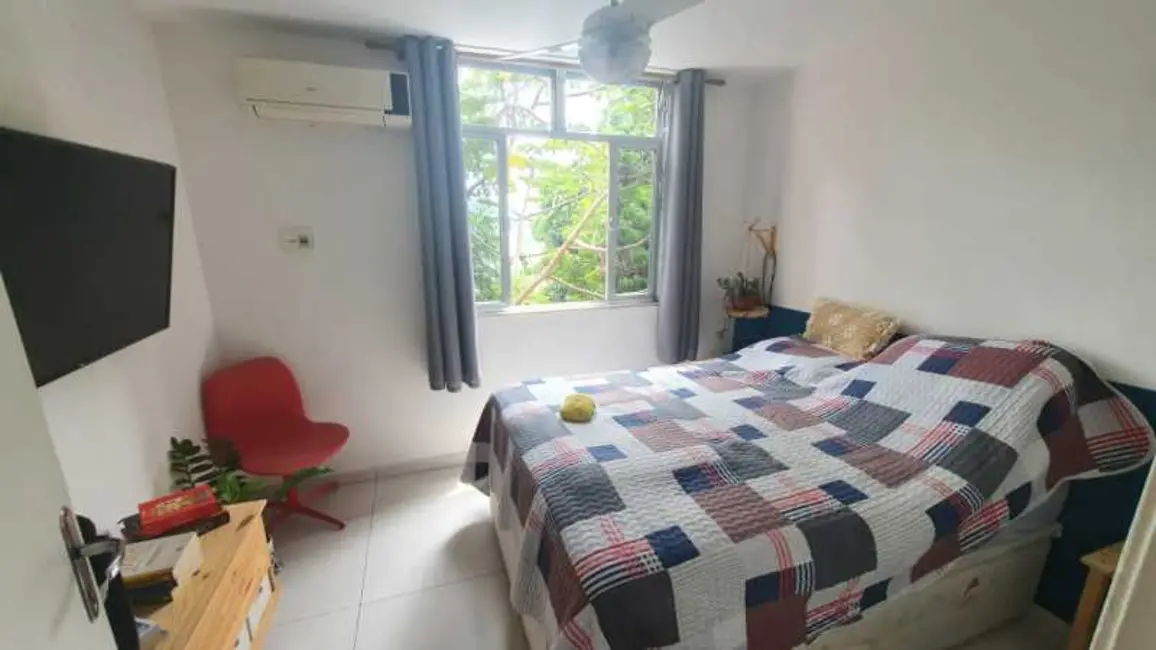 Foto 3 de Apartamento com 2 quartos à venda, 45m2 em Rio De Janeiro - RJ