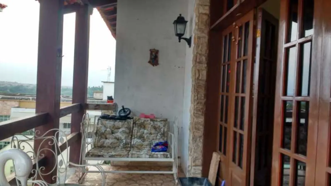 Casa com 3 quartos à venda, 360m2 em Rio De Janeiro - RJ - imagem 2 Foto 2 de Casa com 3 quartos à venda, 360m2 em Rio De Janeiro - RJ