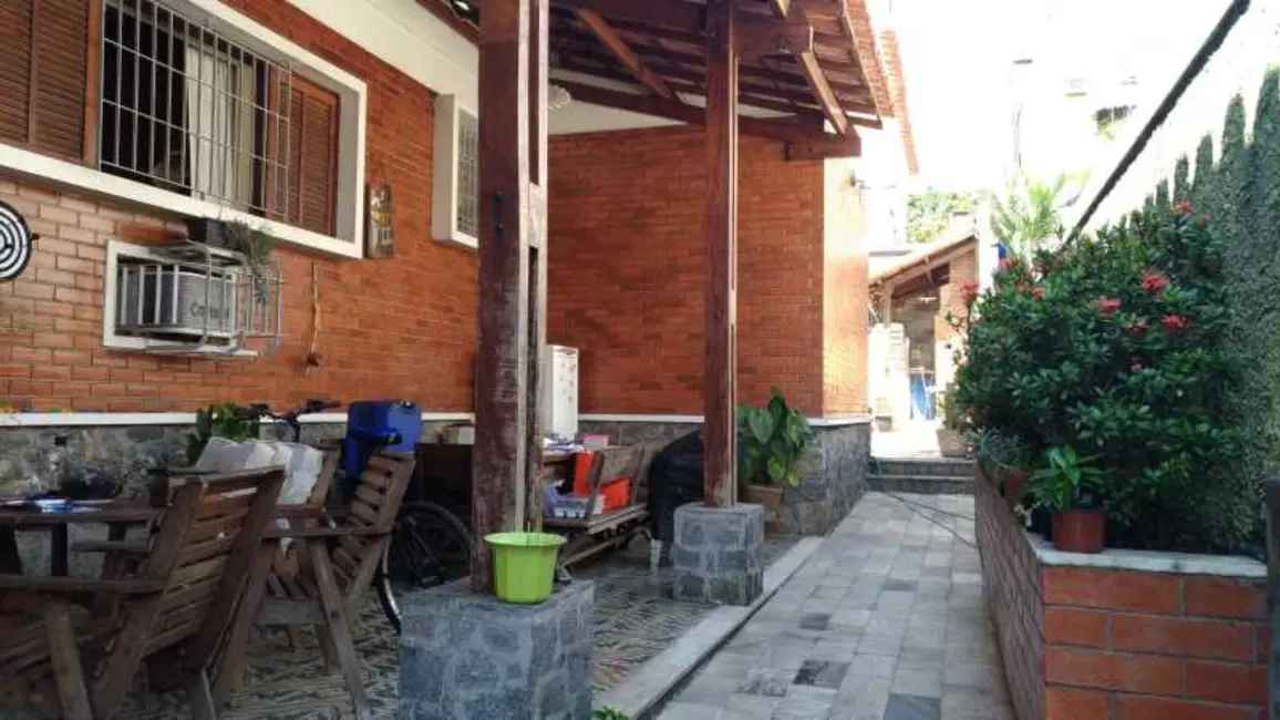 Foto 3 de Casa com 4 quartos à venda, 450m2 em Rio De Janeiro - RJ