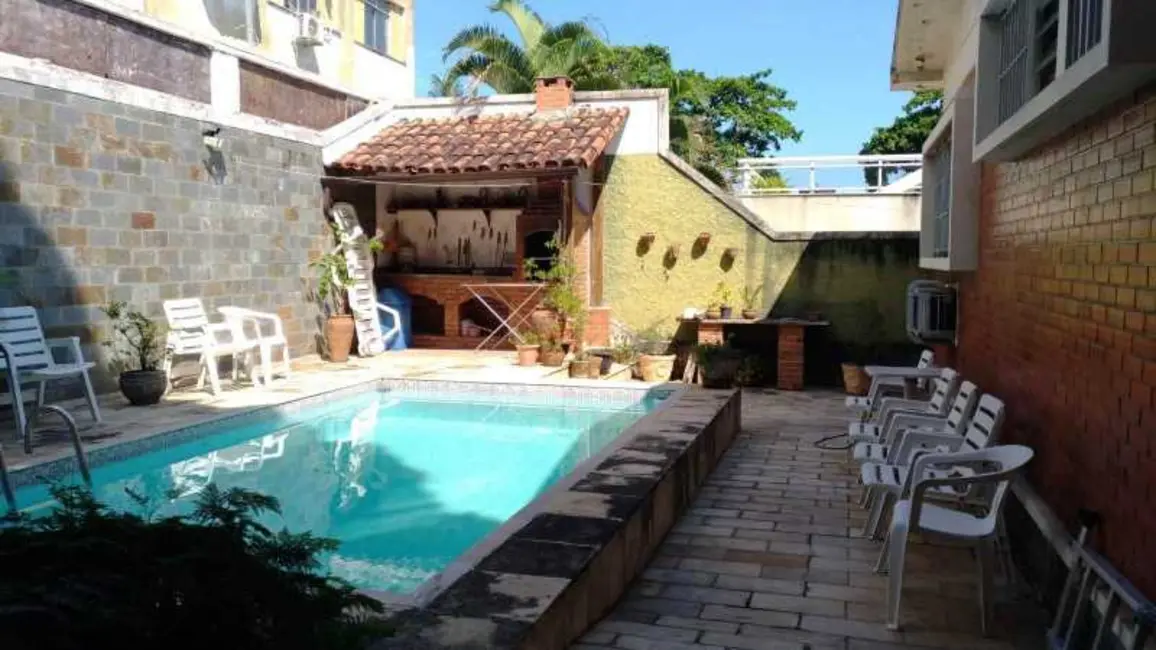 Foto 1 de Casa com 4 quartos à venda, 450m2 em Rio De Janeiro - RJ