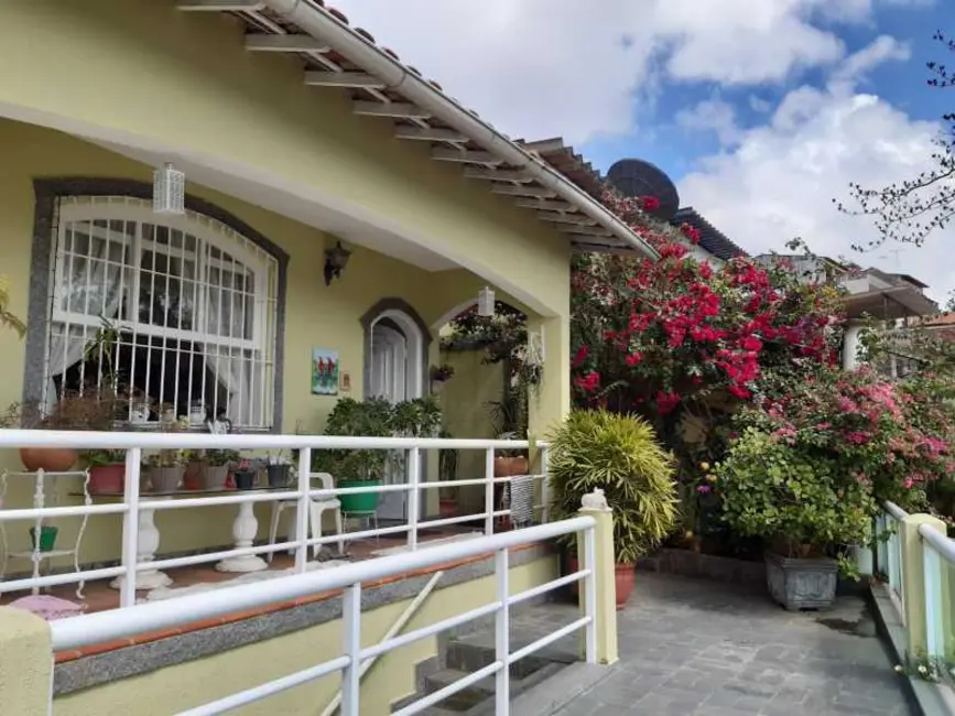 Foto 1 de Casa com 3 quartos à venda, 208m2 em Rio De Janeiro - RJ
