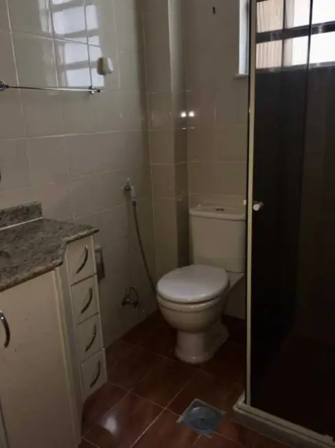 Apartamento com 3 quartos para alugar, 130m2 em Rio De Janeiro - RJ - imagem 9 Foto 9 de Apartamento com 3 quartos para alugar, 130m2 em Rio De Janeiro - RJ