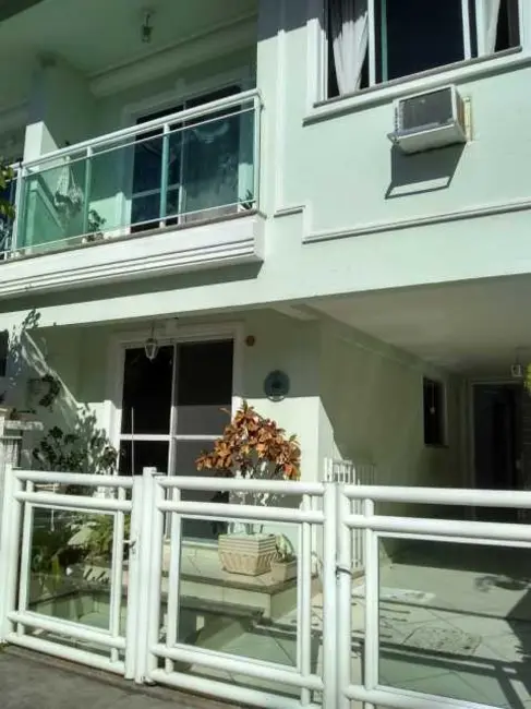 Foto 1 de Casa de Condomínio com 3 quartos à venda, 107m2 em Rio De Janeiro - RJ