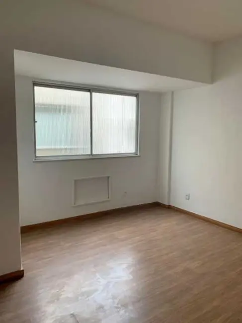 Sala Comercial para alugar, 30m2 em Rio De Janeiro - RJ - imagem 4 Foto 4 de Sala Comercial para alugar, 30m2 em Rio De Janeiro - RJ