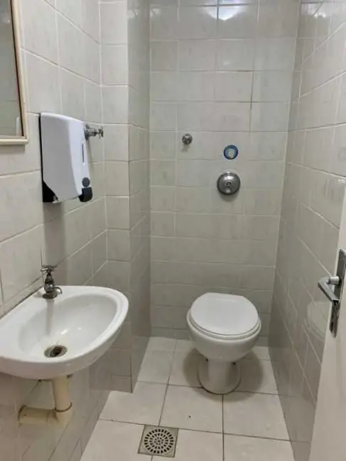 Sala Comercial para alugar, 25m2 em Rio De Janeiro - RJ - imagem 5 Foto 5 de Sala Comercial para alugar, 25m2 em Rio De Janeiro - RJ