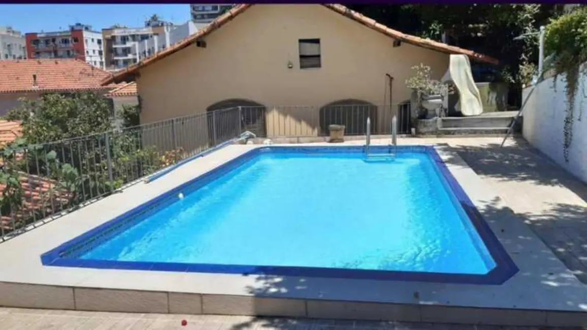 Casa com 3 quartos à venda, 429m2 em Rio De Janeiro - RJ - imagem 1 Foto 1 de Casa com 3 quartos à venda, 429m2 em Rio De Janeiro - RJ