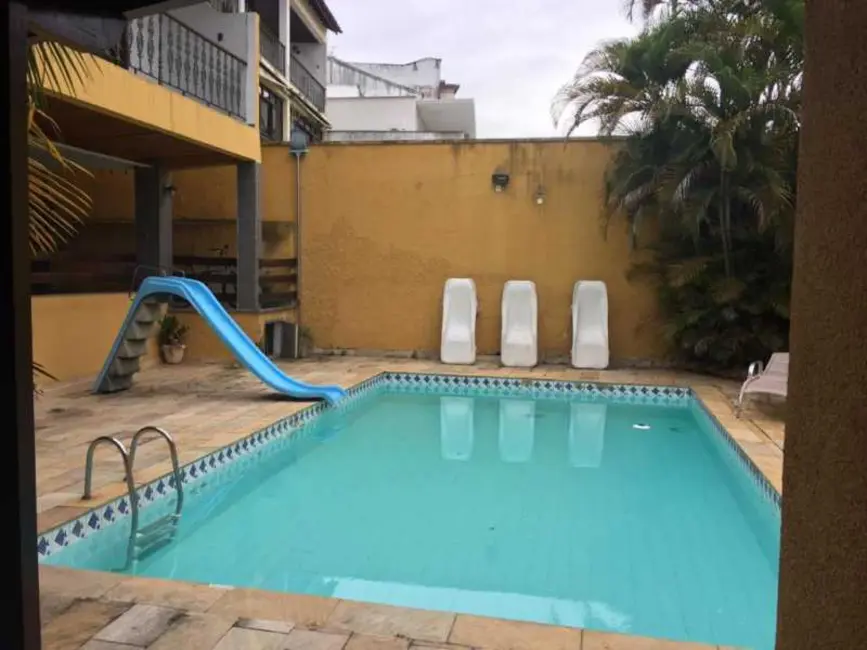 Foto 2 de Casa com 4 quartos à venda em Rio De Janeiro - RJ