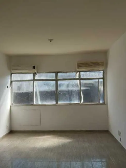 Sala Comercial à venda e para alugar, 28m2 em Rio De Janeiro - RJ - imagem 2 Foto 2 de Sala Comercial à venda e para alugar, 28m2 em Rio De Janeiro - RJ
