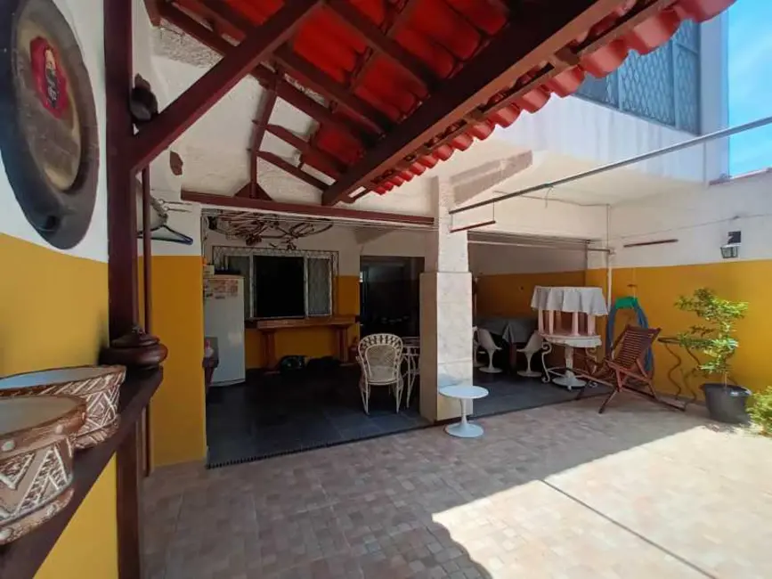 Foto 1 de Casa com 4 quartos à venda, 150m2 em Rio De Janeiro - RJ