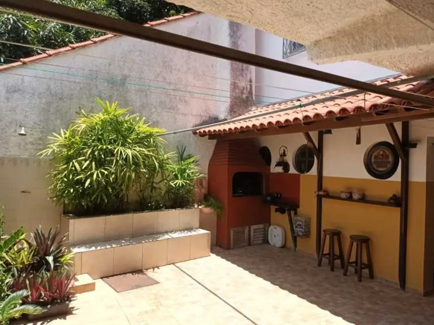 Foto 4 de Casa com 4 quartos à venda, 150m2 em Rio De Janeiro - RJ