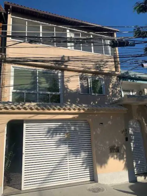 Foto 1 de Casa com 3 quartos à venda, 300m2 em Rio De Janeiro - RJ