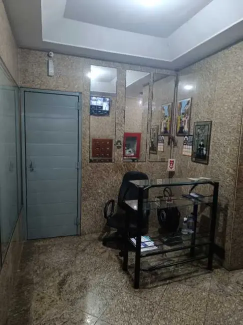 Sala Comercial à venda, 34m2 em Rio De Janeiro - RJ - imagem 2 Foto 2 de Sala Comercial à venda, 34m2 em Rio De Janeiro - RJ