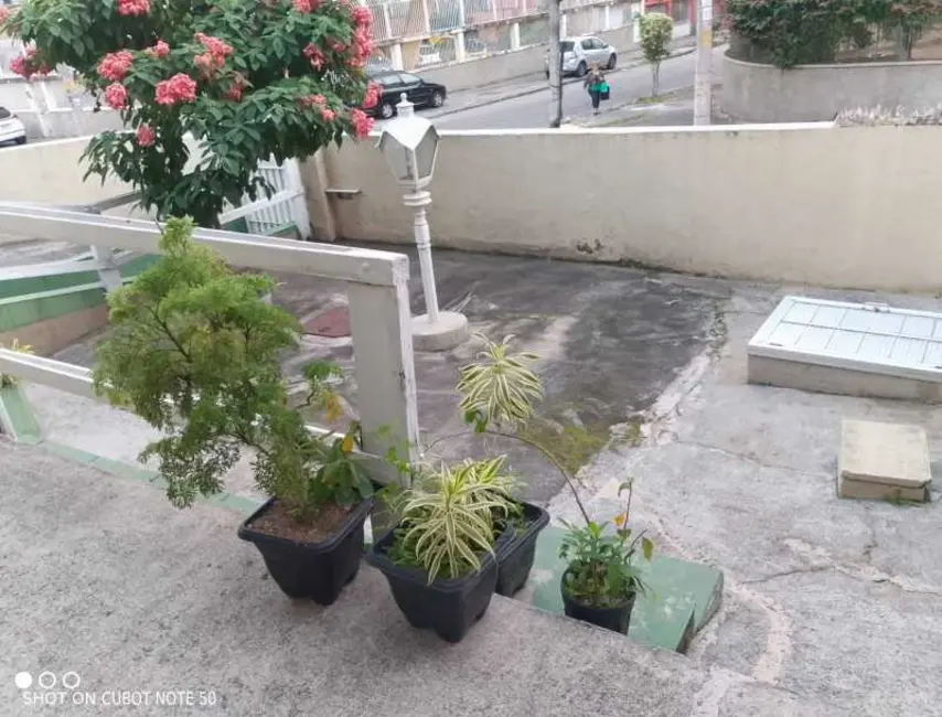 Casa com 2 quartos à venda, 66m2 em Rio De Janeiro - RJ - imagem 3 Foto 3 de Casa com 2 quartos à venda, 66m2 em Rio De Janeiro - RJ