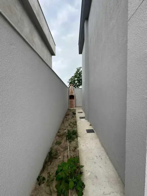 Foto 6 de Casa com 2 quartos à venda, 78m2 em Marica - RJ