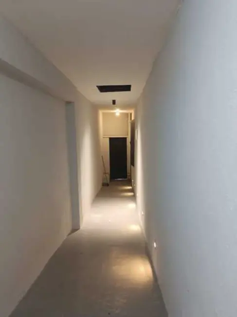 Armazém / Galpão à venda e para alugar, 184m2 em Rio De Janeiro - RJ - imagem 8 Foto 8 de Armazém / Galpão à venda e para alugar, 184m2 em Rio De Janeiro - RJ