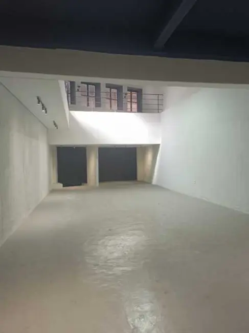 Armazém / Galpão à venda e para alugar, 184m2 em Rio De Janeiro - RJ - imagem 5 Foto 5 de Armazém / Galpão à venda e para alugar, 184m2 em Rio De Janeiro - RJ