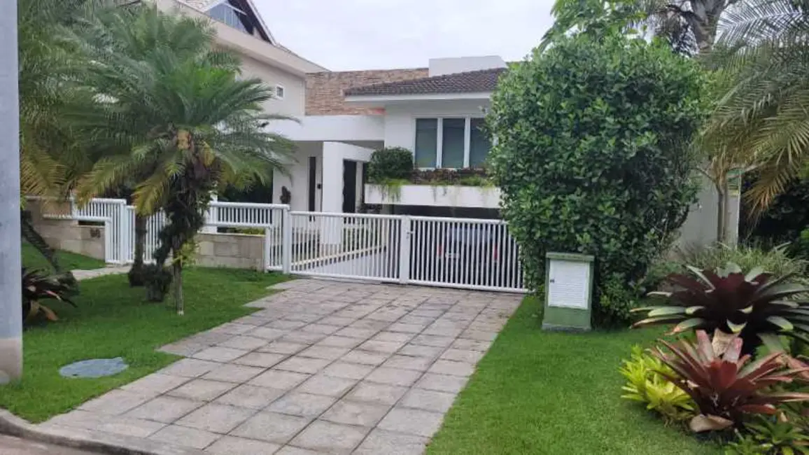 Casa de Condomínio com 6 quartos à venda em Rio De Janeiro - RJ - imagem 1 Foto 1 de Casa de Condomínio com 6 quartos à venda em Rio De Janeiro - RJ
