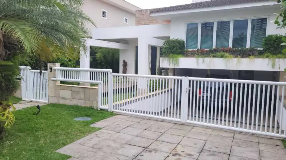 Casa de Condomínio com 6 quartos à venda em Rio De Janeiro - RJ - imagem 3 Foto 3 de Casa de Condomínio com 6 quartos à venda em Rio De Janeiro - RJ