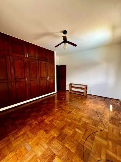 Casa com 3 quartos à venda, 256m2 em Teresopolis - RJ - imagem 9 Foto 9 de Casa com 3 quartos à venda, 256m2 em Teresopolis - RJ