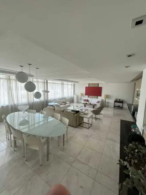 Foto 2 de Apartamento com 3 quartos à venda, 250m2 em Rio De Janeiro - RJ