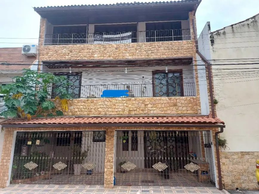 Foto 2 de Casa com 5 quartos à venda, 240m2 em Rio De Janeiro - RJ