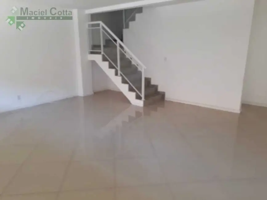 Foto 1 de Casa de Condomínio com 3 quartos para alugar, 90m2 em Rio De Janeiro - RJ