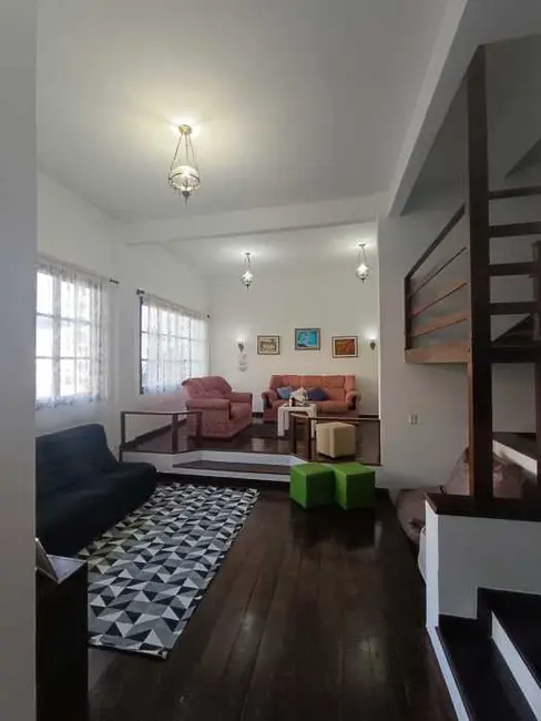 Foto 3 de Casa com 4 quartos à venda, 280m2 em Rio De Janeiro - RJ