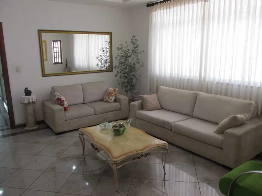 Foto 2 de Casa com 3 quartos à venda, 230m2 em Rio De Janeiro - RJ