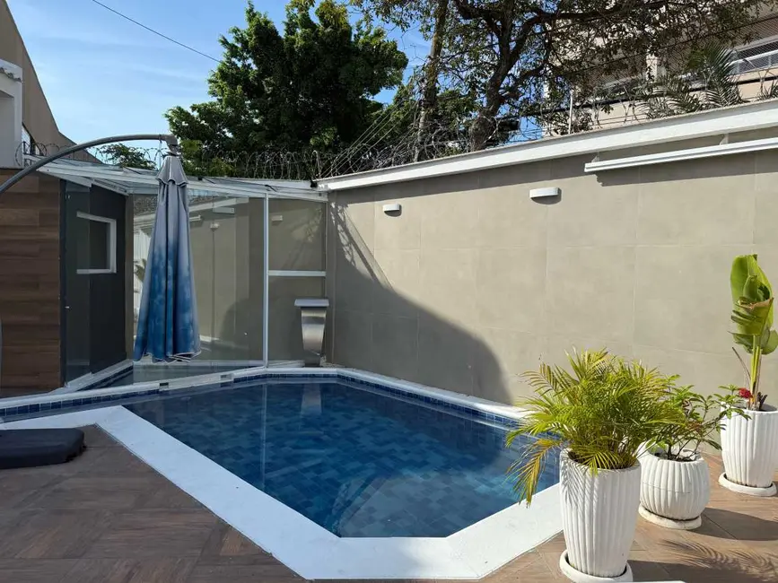 Foto 4 de Casa com 4 quartos à venda, 450m2 em Rio De Janeiro - RJ