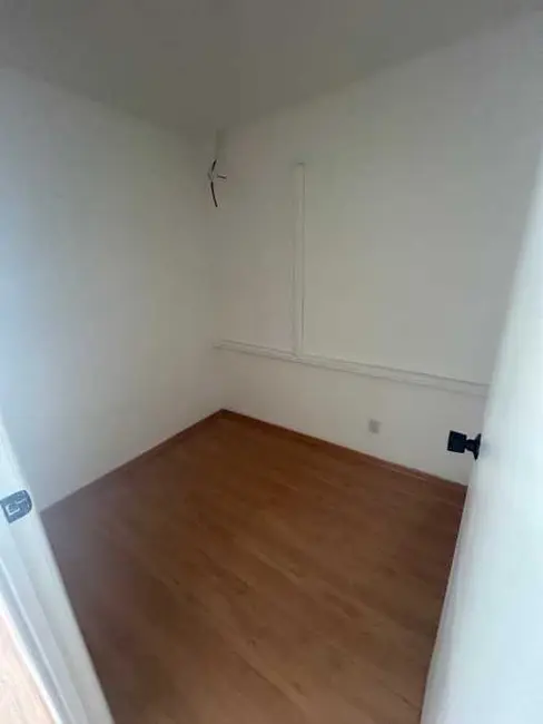 Sala Comercial para alugar, 30m2 em Rio De Janeiro - RJ - imagem 2 Foto 2 de Sala Comercial para alugar, 30m2 em Rio De Janeiro - RJ