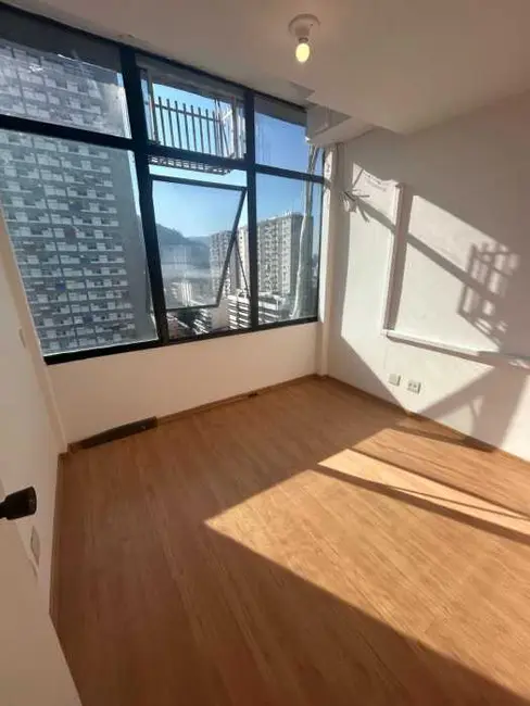 Sala Comercial para alugar, 30m2 em Rio De Janeiro - RJ - imagem 1 Foto 1 de Sala Comercial para alugar, 30m2 em Rio De Janeiro - RJ