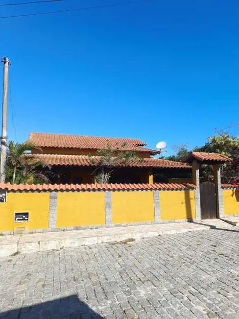 Foto 2 de Casa de Condomínio com 3 quartos à venda, 140m2 em Arraial Do Cabo - RJ