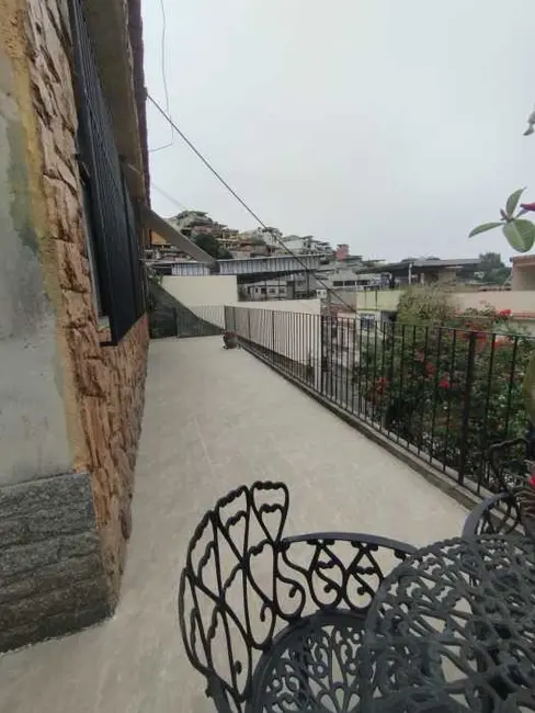 Casa com 3 quartos à venda, 360m2 em Rio De Janeiro - RJ - imagem 2 Foto 2 de Casa com 3 quartos à venda, 360m2 em Rio De Janeiro - RJ