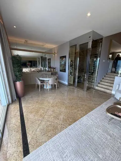 Foto 5 de Casa com 6 quartos para alugar, 768m2 em Rio De Janeiro - RJ