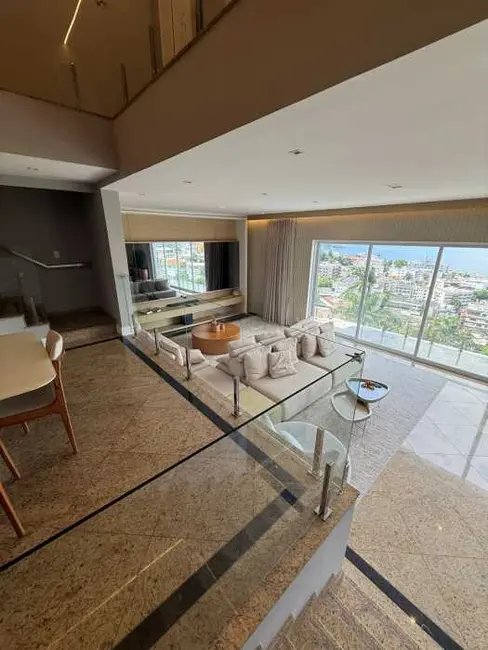 Foto 2 de Casa com 6 quartos para alugar, 768m2 em Rio De Janeiro - RJ