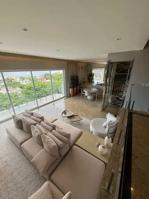Foto 1 de Casa com 6 quartos para alugar, 768m2 em Rio De Janeiro - RJ