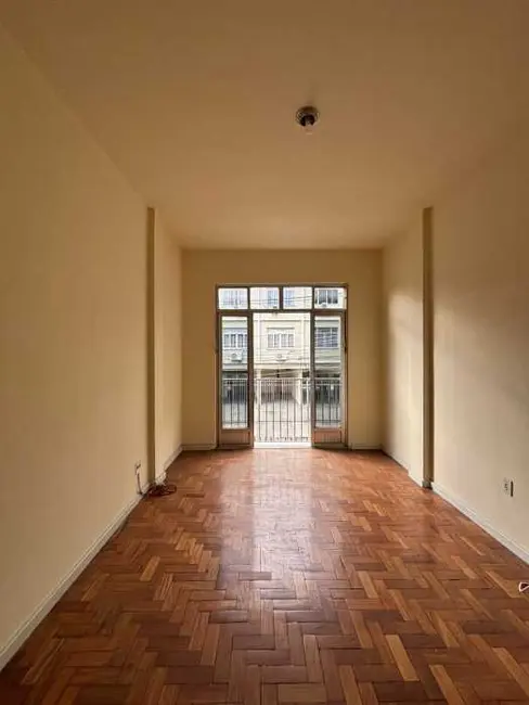 Foto 2 de Apartamento com 2 quartos à venda, 70m2 em Rio De Janeiro - RJ