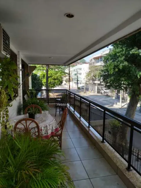 Apartamento com 3 quartos à venda, 160m2 em Rio De Janeiro - RJ - imagem 2 Foto 2 de Apartamento com 3 quartos à venda, 160m2 em Rio De Janeiro - RJ