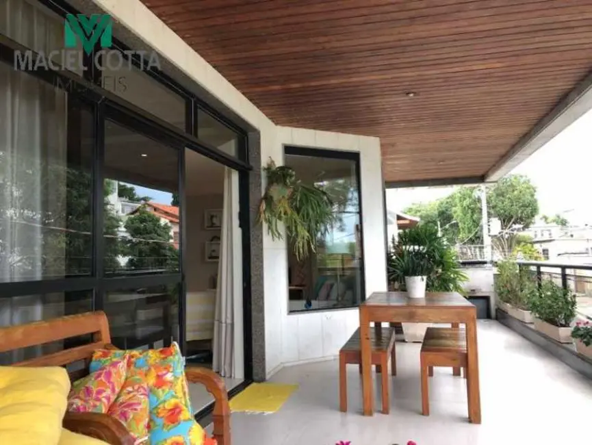 Foto 2 de Apartamento com 4 quartos à venda, 216m2 em Rio De Janeiro - RJ