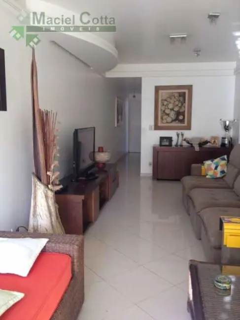 Foto 2 de Apartamento com 4 quartos à venda, 140m2 em Rio De Janeiro - RJ