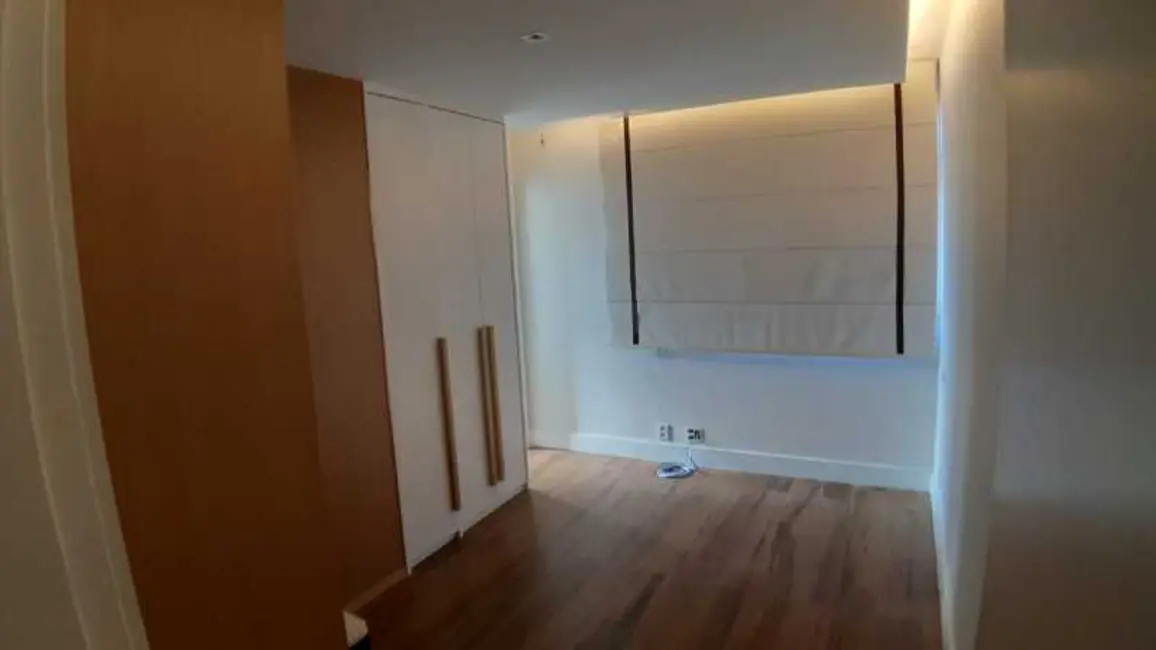 Foto 8 de Apartamento com 4 quartos à venda, 180m2 em Rio De Janeiro - RJ
