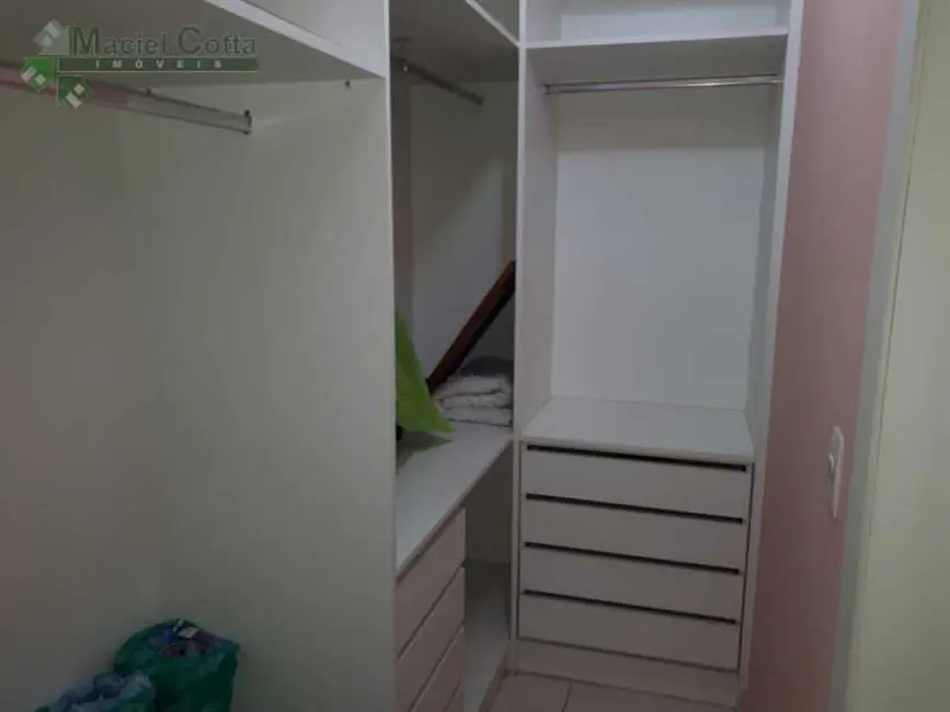 Casa com 2 quartos à venda, 200m2 em Rio De Janeiro - RJ - imagem 6 Foto 6 de Casa com 2 quartos à venda, 200m2 em Rio De Janeiro - RJ