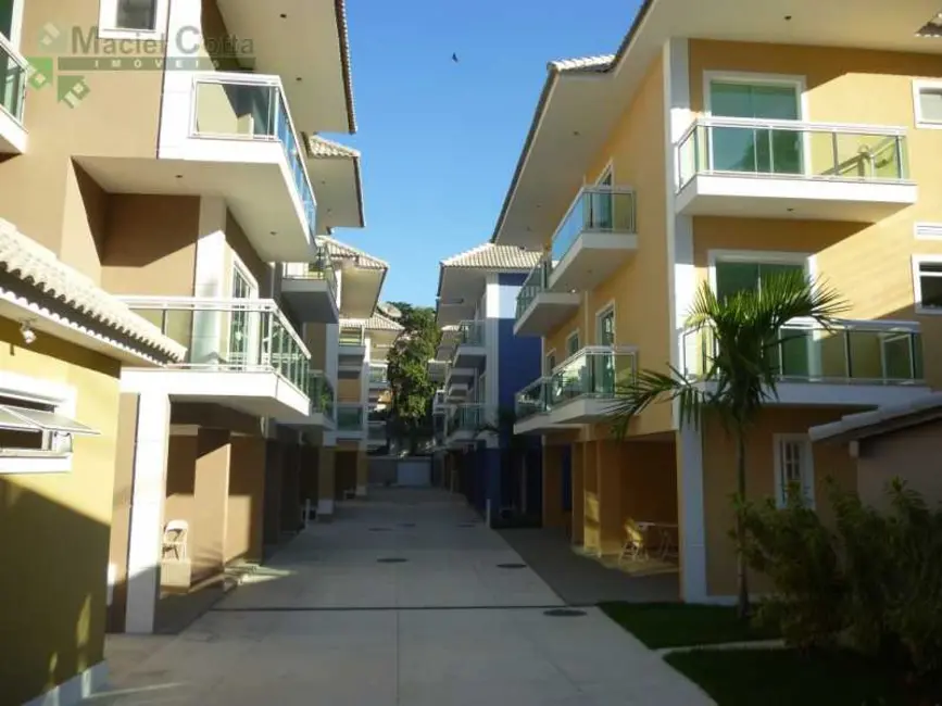 Foto 1 de Casa com 3 quartos à venda, 180m2 em Rio De Janeiro - RJ