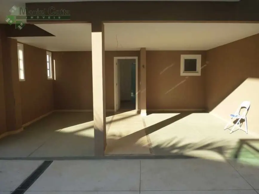 Foto 2 de Casa com 3 quartos à venda, 180m2 em Rio De Janeiro - RJ