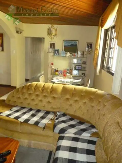 Foto 2 de Casa com 3 quartos à venda, 500m2 em Rio De Janeiro - RJ