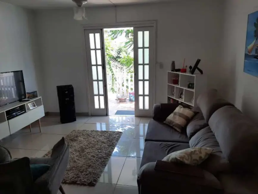 Casa com 4 quartos à venda, 300m2 em Rio De Janeiro - RJ - imagem 5 Foto 5 de Casa com 4 quartos à venda, 300m2 em Rio De Janeiro - RJ