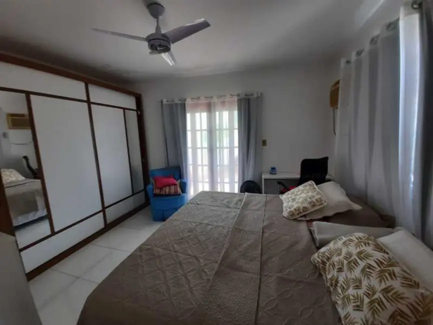 Casa com 4 quartos à venda, 300m2 em Rio De Janeiro - RJ - imagem 6 Foto 6 de Casa com 4 quartos à venda, 300m2 em Rio De Janeiro - RJ