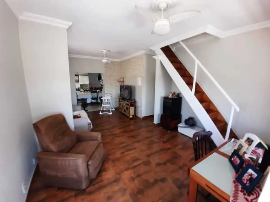 Casa com 4 quartos à venda, 300m2 em Rio De Janeiro - RJ - imagem 3 Foto 3 de Casa com 4 quartos à venda, 300m2 em Rio De Janeiro - RJ