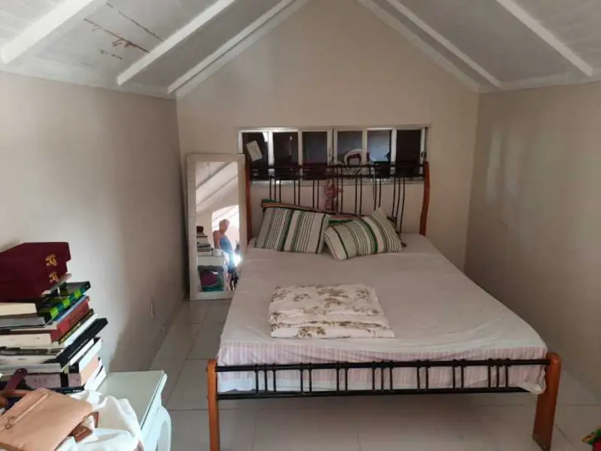 Casa com 4 quartos à venda, 300m2 em Rio De Janeiro - RJ - imagem 8 Foto 8 de Casa com 4 quartos à venda, 300m2 em Rio De Janeiro - RJ